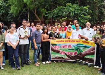 1001 पौधे रोपने के लक्ष्य के समीप पहुंची भारतीय सांस्कृतिक ज्ञान संस्था 