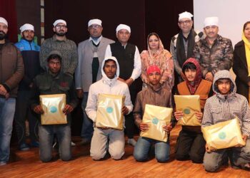 वीर बाल दिवस पर शिप्रा बंसल ने बच्चों को पुरस्कार देकर सम्मानित किया