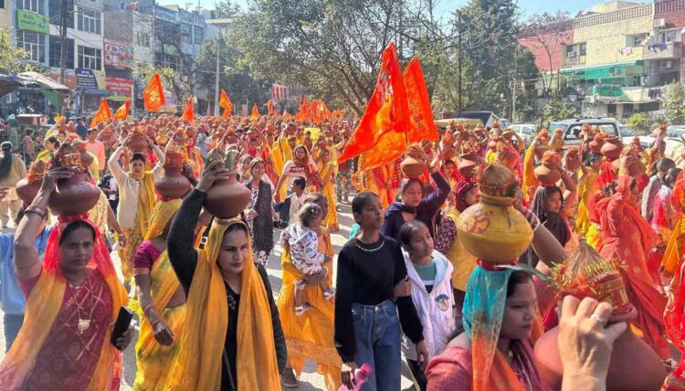 चंडीगढ़ : ओम महादेव कावड़ सेवा दल द्वारा आयोजित शिव महापुराण कथा की भव्य शुरुआत