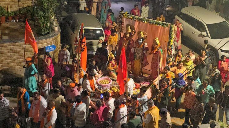 रामनवमी पर निकली भव्य शोभायात्रा, जगह-जगह हुआ स्वागत