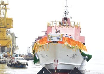 भारतीय तटरक्षक बल के लिए ‘अचल’ जहाज लॉन्च, आत्मनिर्भर भारत की दिशा में महत्वपूर्ण कदम