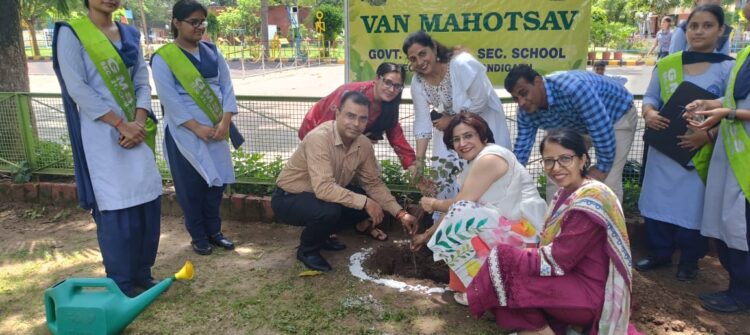 Dr. Rupesh K. Singh Appointed Mentor under “Adopt a School” Scheme; Visits GMSSS Sector 21-A, Chandigarh
