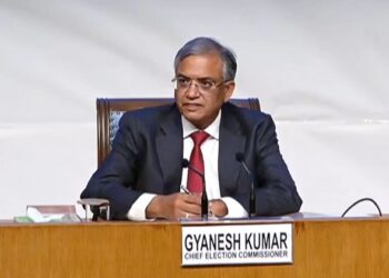 चुनाव आयोग ने ‘वोट चोरी’ के आरोपों को किया खारिज, कहा– मतदाताओं के साथ मजबूती से खड़ा है आयोग