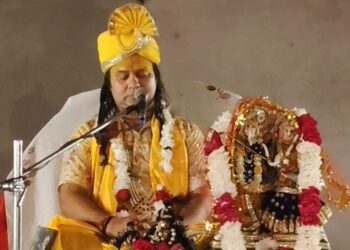 श्रीमद्भागवत कथा का शुभारंभ, मंगल कलश यात्रा में उमड़ा श्रद्धा-सागर