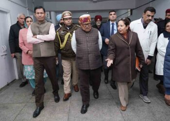 Punjab Governor Reviews Healthcare and Civic Facilities in Manimajra