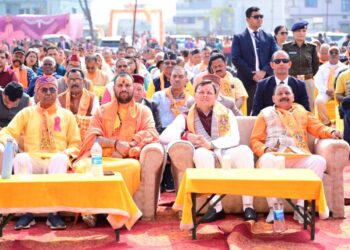 देहरादून के ‘विराट हिंदू सम्मेलन’ में सीएम धामी का हुंकार: UCC, मदरसा बोर्ड की समाप्ति और ‘ऑपरेशन कालनेमी’ को बताया देवभूमि की रक्षा की ढाल