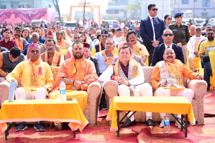 देहरादून के ‘विराट हिंदू सम्मेलन’ में सीएम धामी का हुंकार: UCC, मदरसा बोर्ड की समाप्ति और ‘ऑपरेशन कालनेमी’ को बताया देवभूमि की रक्षा की ढाल