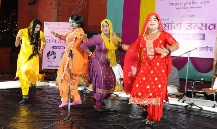 चंडीगढ़ ‘सांग उत्सव-26’: बारिश के बावजूद कलाग्राम में उमड़े लोक कला प्रेमी, ‘लीलो-चमन’ और ‘धर्मदेवी और नौ बहार’ ने बांधा समां