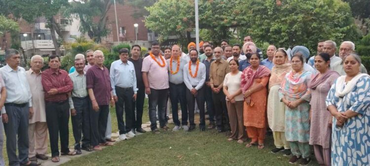 सेक्टर-41ए आरडब्ल्यूए के अध्यक्ष निर्विरोध चुने गए पृथ्वी सिंह प्रजापति