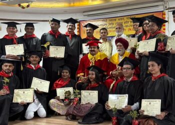 Gandhi Smarak Bhavan Hosts Grand Convocation for Naturopathy and Yoga Students