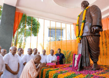 CM Yogi Adityanath to Inaugurate Prerna Park and Unveil Statues of National Icons in Prayagraj Today