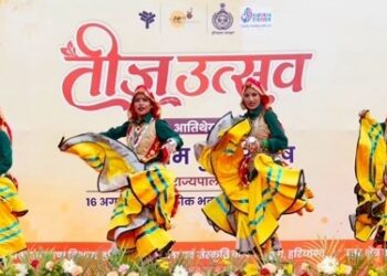 Haryana Lok Bhavan Hosts Vibrant Teej Celebrations, Governor Announces Rs 5 Lakh Reward for Artistes