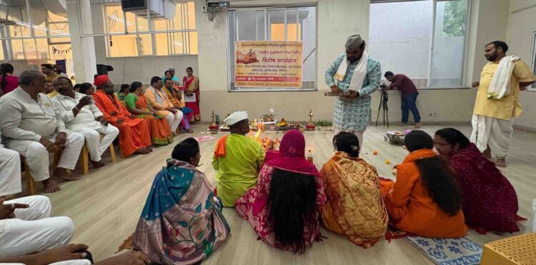 शिवछत्रपति के शुद्धीकरण अभियान को 350 वर्ष पूर्ण होने के अवसर पर ‘राष्ट्रीय शुद्धीकरण दिवस’ संपन्न; सोलापुर में 5 लोगों का हिंदू धर्म में विधिवत पुनर्प्रवेश!