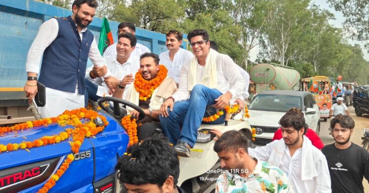 झज्जर पहुंचने पर भाजपा युवा मोर्चा के प्रदेश अध्यक्ष अक्षित दहिया का भव्य स्वागत