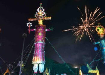 106-Foot Ravana Burned to Ashes in Sector 46; Governor Kataria Attends 29th Dussehra Mahotsav
