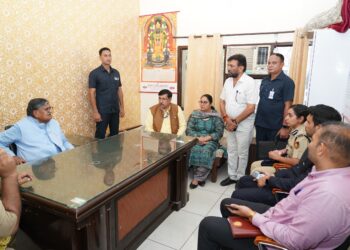 राज्यपाल गुलाब चंद कटारिया का सेक्टर-26 मंडी में औचक निरीक्षण, बदहाल सुविधाओं पर अधिकारियों को लगाई फटकार